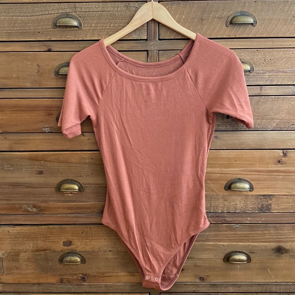 Everlane ribbed bodysuit